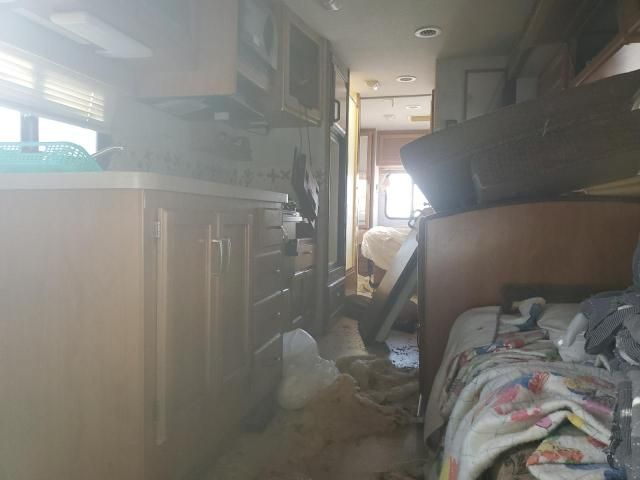 2005 Ford Econoline E450 Super Duty Cutaway Van