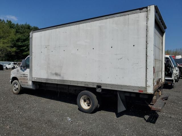 2002 Ford Econoline E350 Super Duty Cutaway Van
