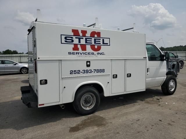 2019 Ford Econoline E350 Super Duty Cutaway Van