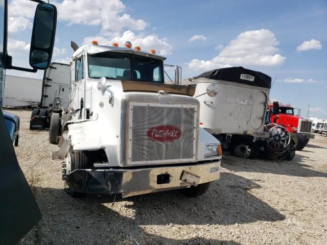 1997 Peterbilt 385 Semi Truck
