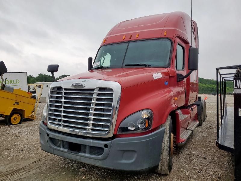 2011 Freightliner Cascadia Semi Truck