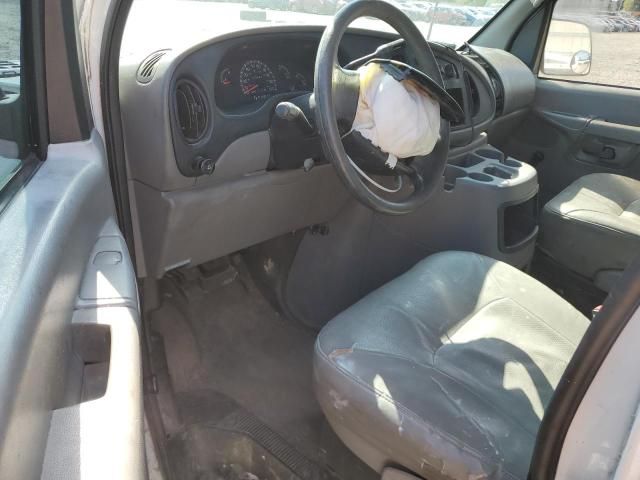 2002 Ford Econoline E150 Van