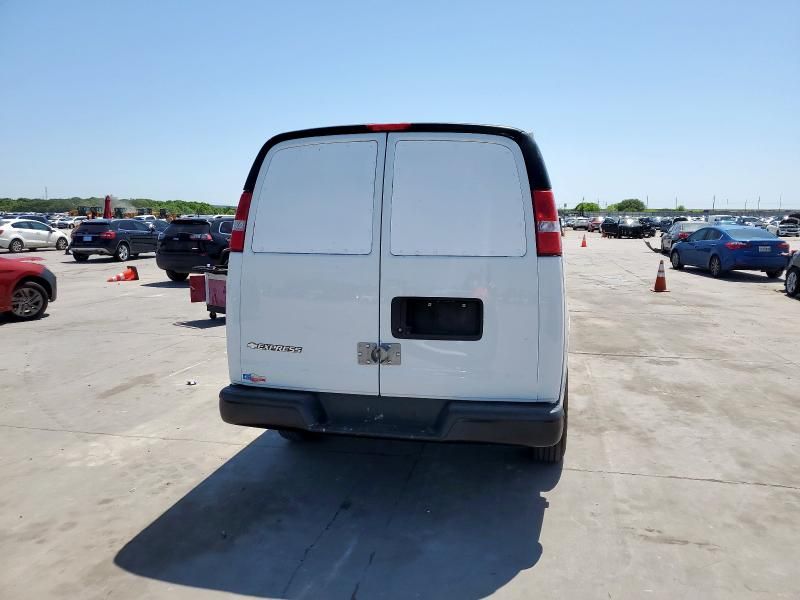 2020 Chevrolet Express G2500