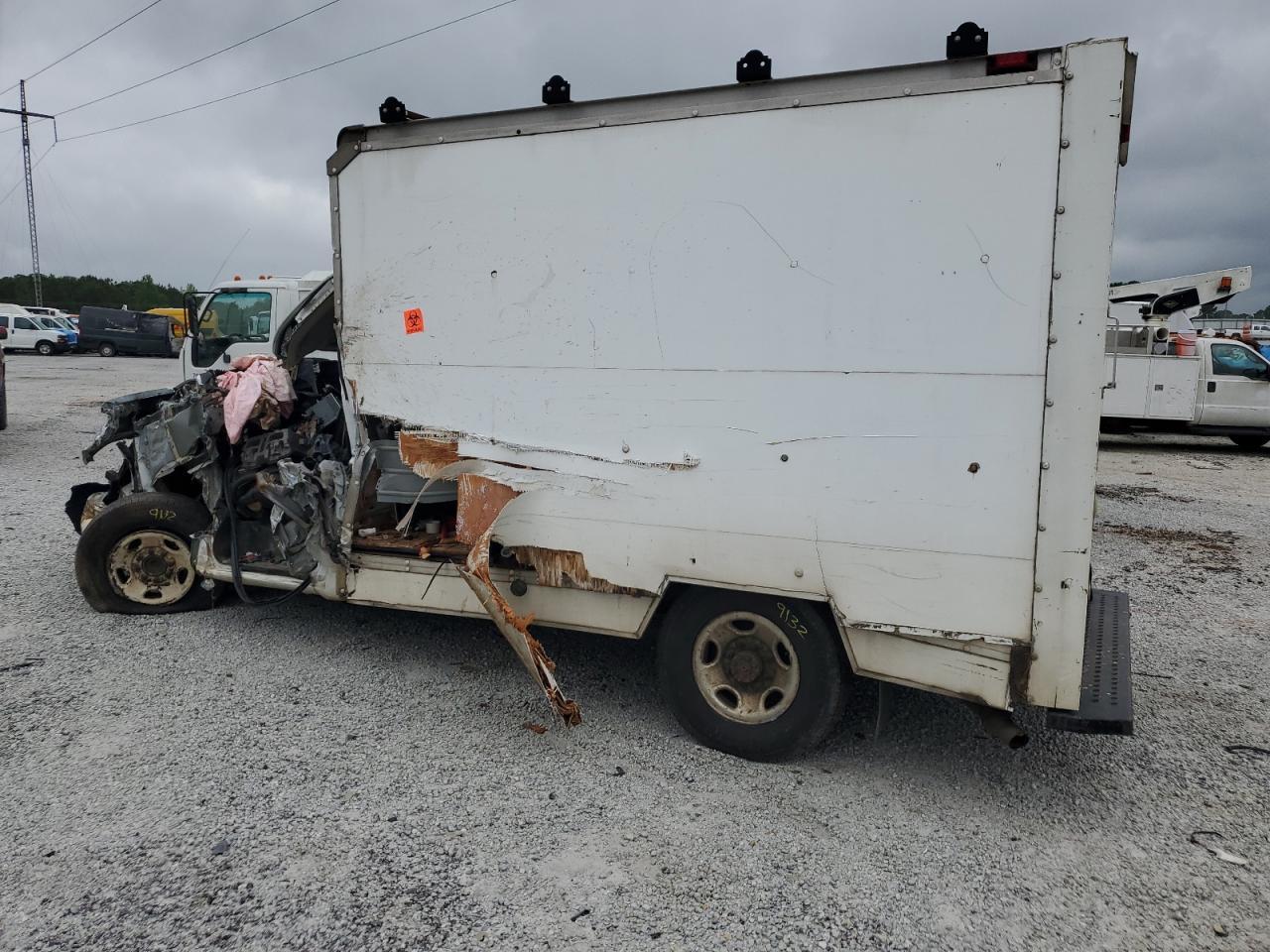 2004 GMC Savana Cutaway G3500