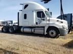 2015 Freightliner Cascadia Semi Truck