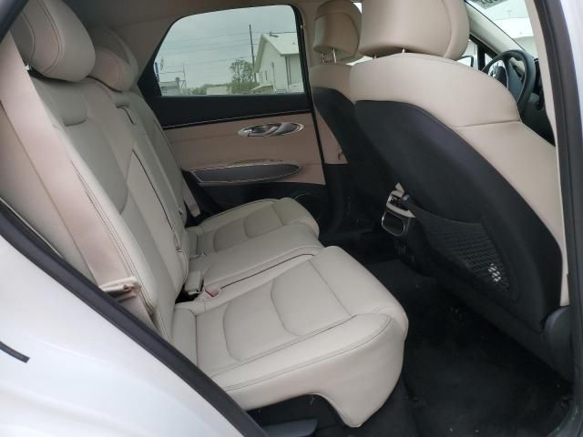 2024 Genesis GV70 Base
