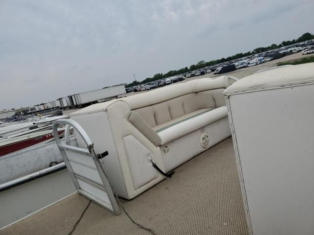 2000 Sundance Boats Inc. Boat