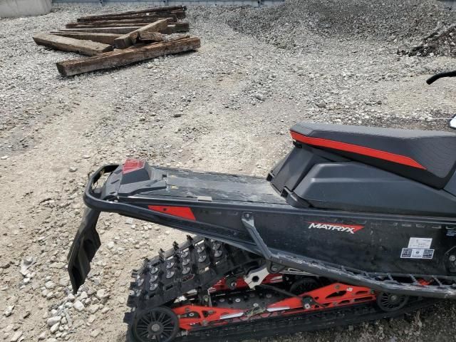 2022 Polaris Indy