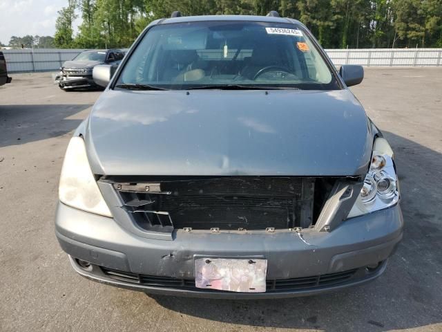 2008 Hyundai Entourage GLS