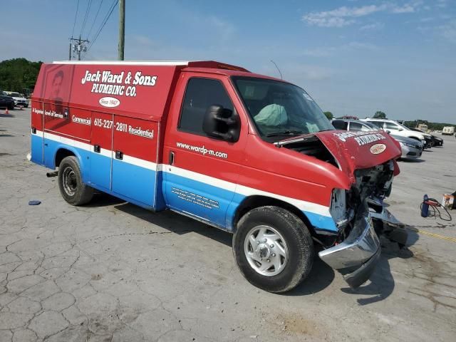 2015 Ford Econoline E350 Super Duty Cutaway Van