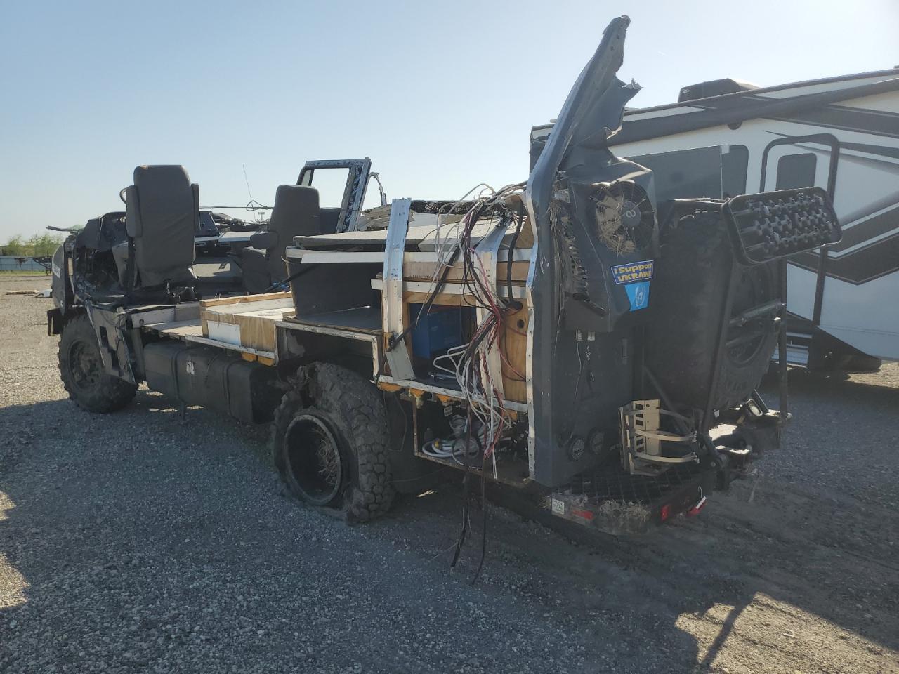 2004 Freightliner Chassis M Line WALK-IN Van