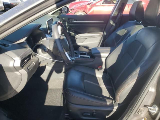2024 Nissan Altima SR