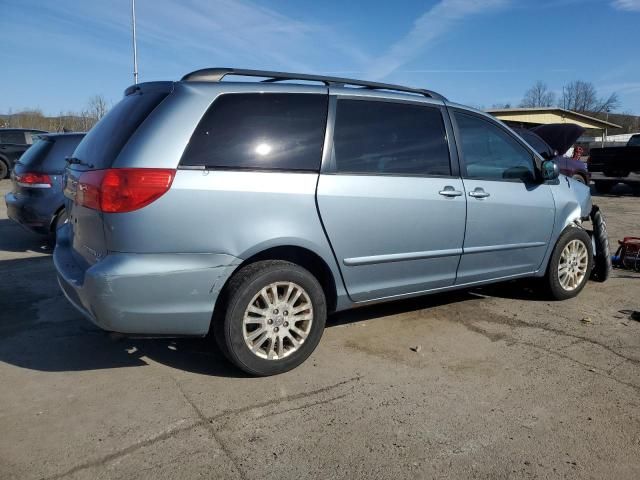 2010 Toyota Sienna LE
