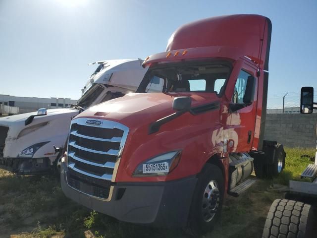 2020 Freightliner Cascadia 126 Semi Truck