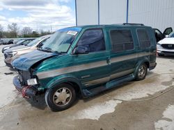 Camiones salvage para piezas a la venta en subasta: 1998 GMC Safari XT