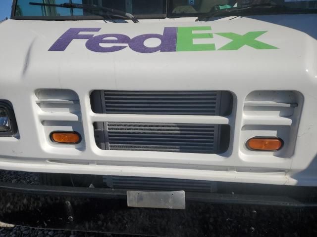 2005 Freightliner MT 55 Delivery Van