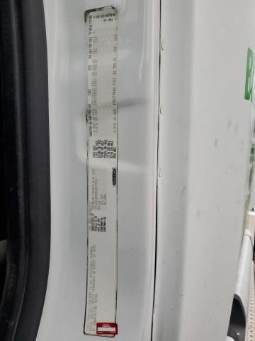 2011 Freightliner Cascadia Semi Truck