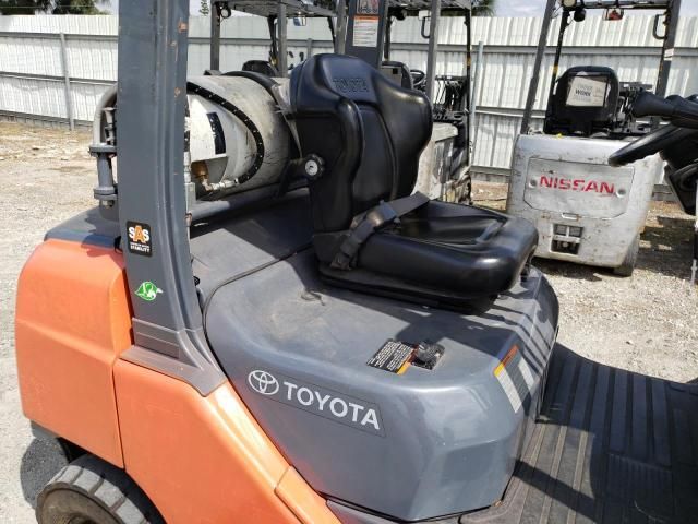 2015 Toyota 8FGU25 Forklift