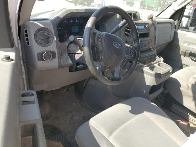 2021 Ford Econoline E350 Super Duty Cutaway Van