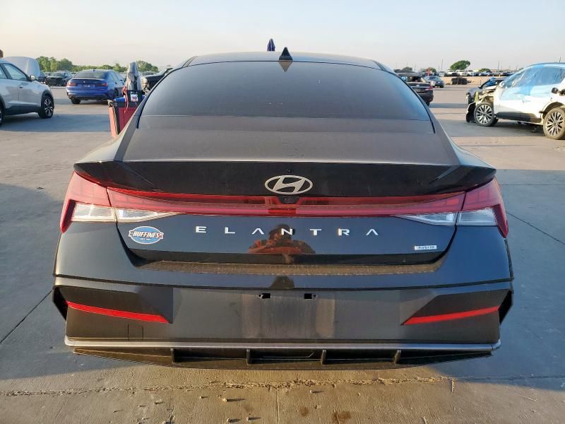 2025 Hyundai Elantra Limited