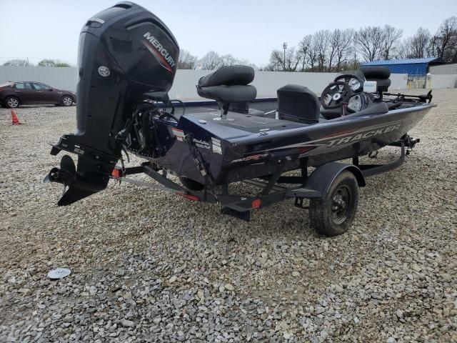 2020 Tracker Boat