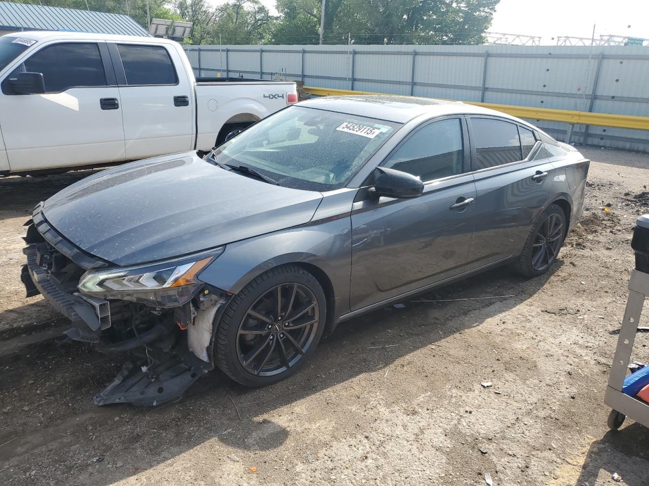 2020 Nissan Altima sr