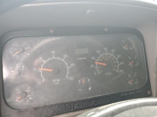 2007 Kenworth T2000 Semi Truck
