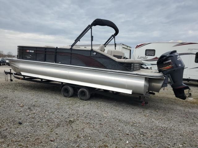 2019 Bennington Marine Boat