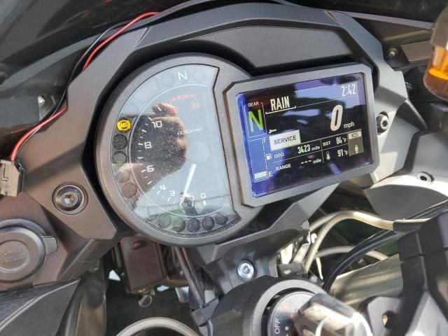 2021 Kawasaki ZX1002 D