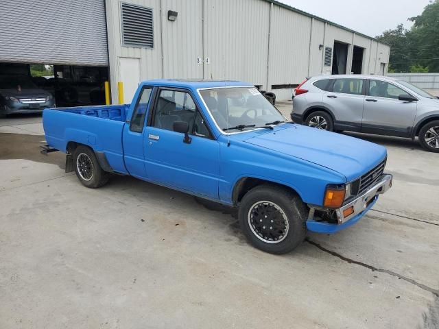 1984 Toyota Pickup Xtracab RN56 SR5