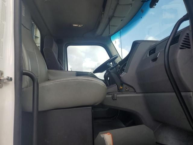 2015 Kenworth T680 Semi Truck