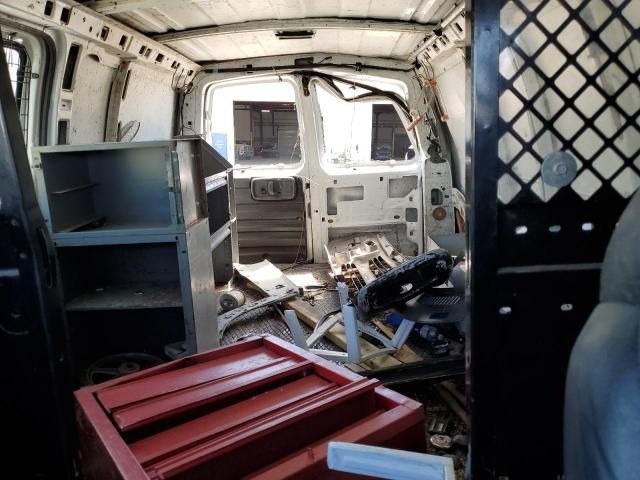 2000 Chevrolet Express G2500