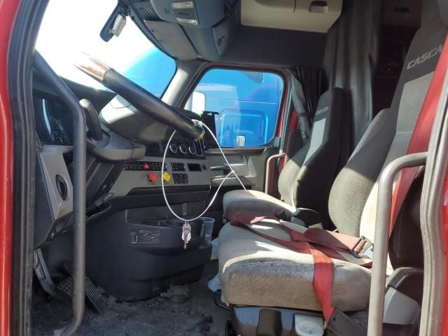 2019 Freightliner Cascadia 126 Semi Truck