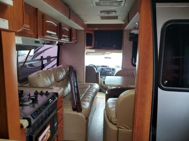 2010 Ford Econoline E450 Super Duty Cutaway Van