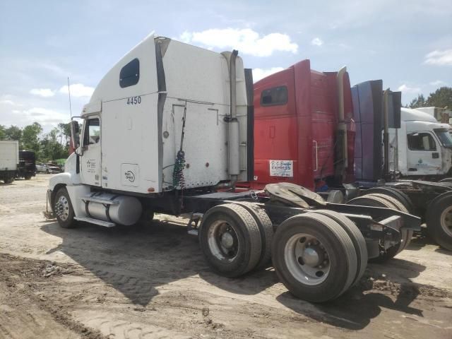 2000 Freightliner Conventional FLC120
