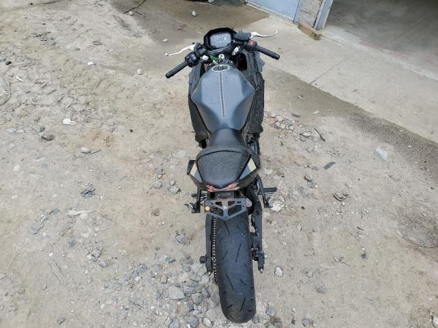 2024 Kawasaki EX650 R