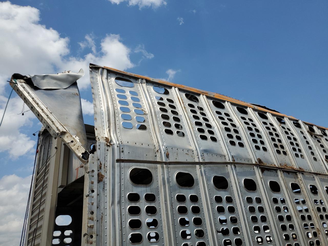 2000 Wilson Livestock Trailer