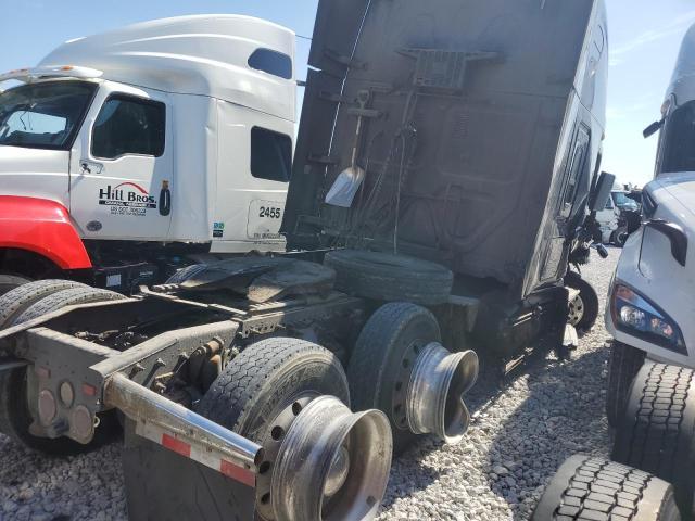 2016 Freightliner Cascadia 125 Semi Truck