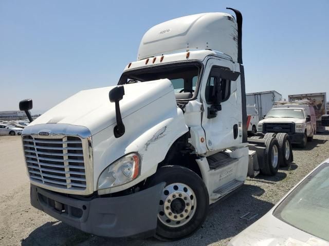 2014 Freightliner Cascadia 125