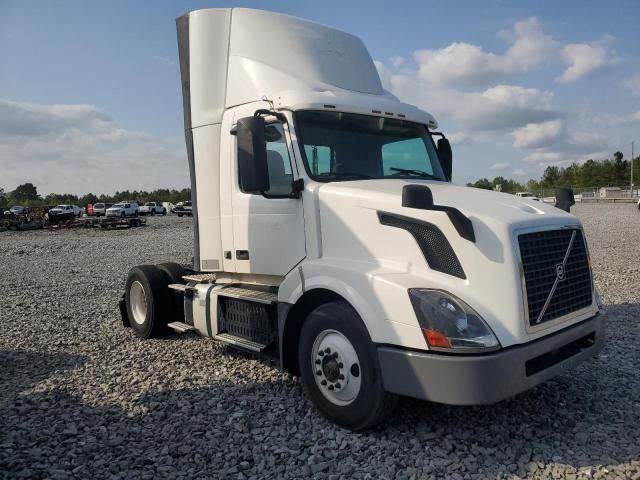 2017 Volvo VNL Semi Truck