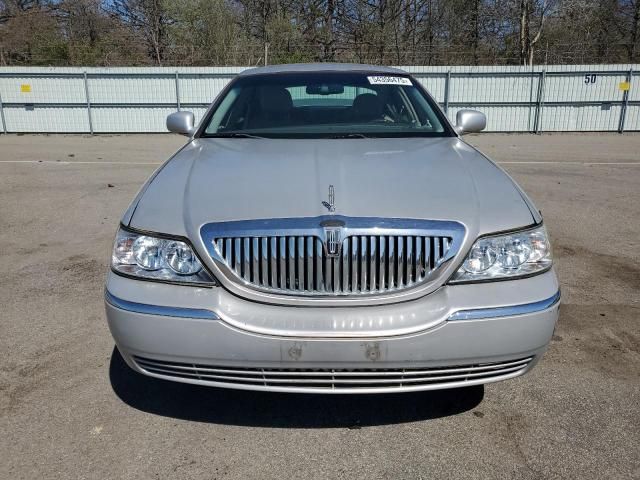 2010 Lincoln Town Car Signature Limited