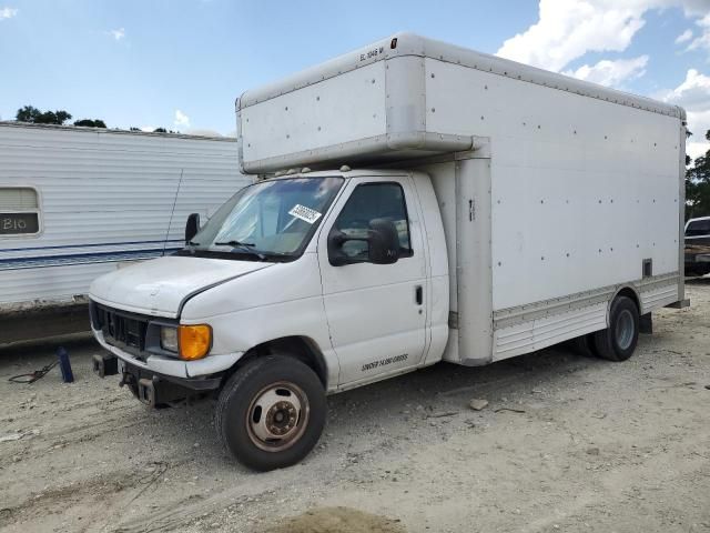 2007 Ford Econoline E450 Super Duty Cutaway Van