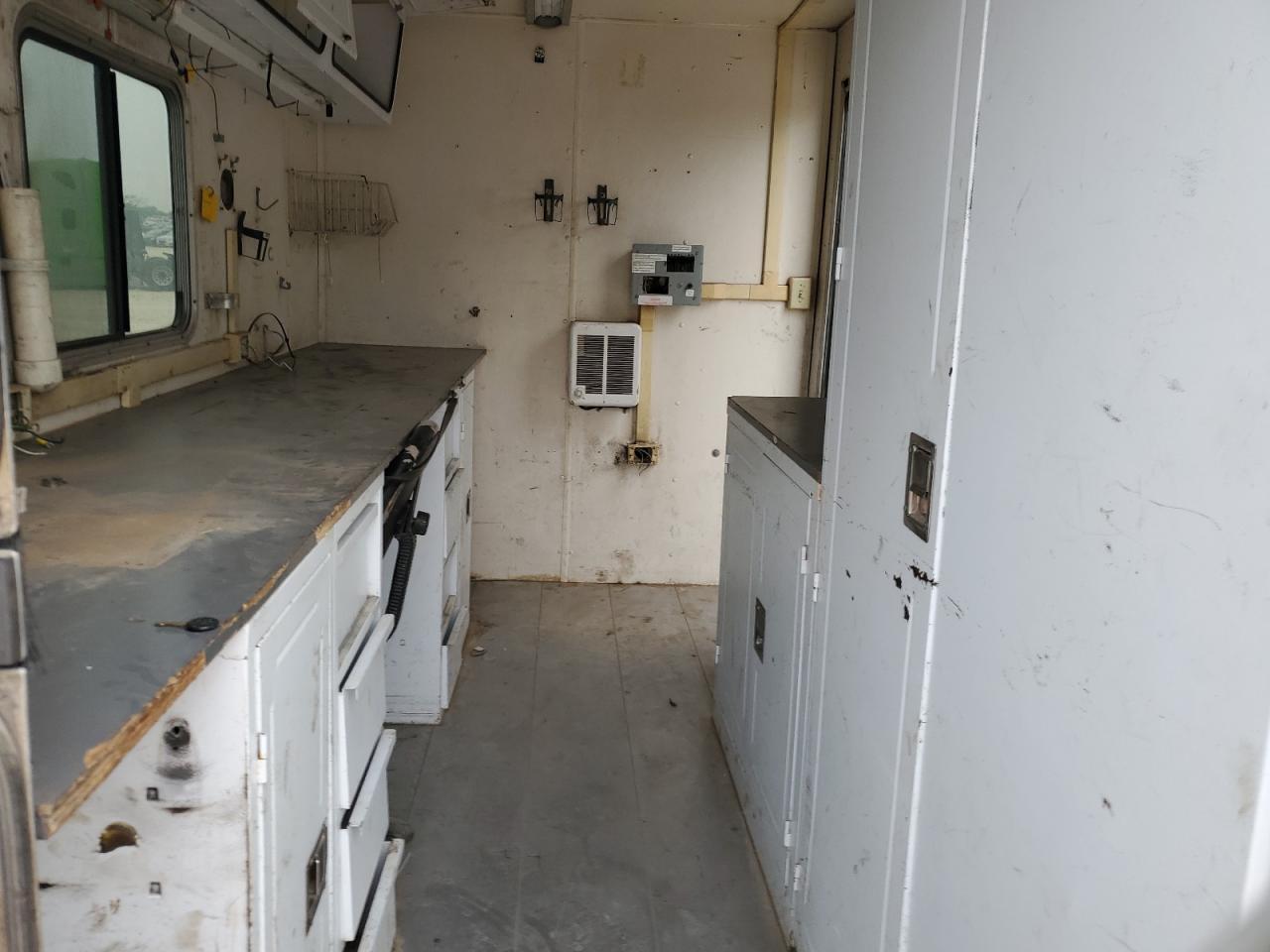 2005 Fleetwood Pace Visio 2005 Pelsue Fiber Optic Splicing Trailer