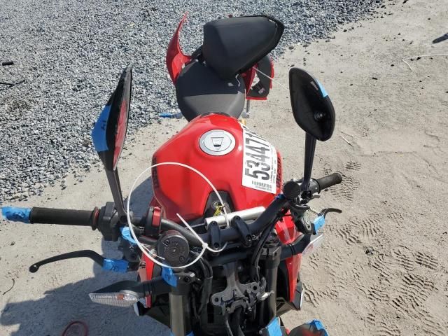 2024 Ducati Streetfighter V2