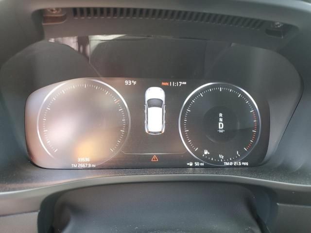 2021 Volvo XC40 T4 R-Design