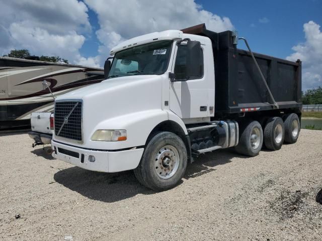 2013 Volvo VNM Dump Truck