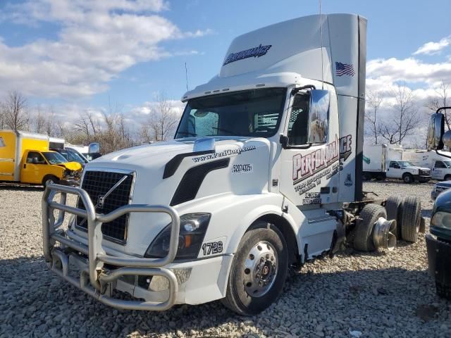 2017 Volvo VNL Semi Truck