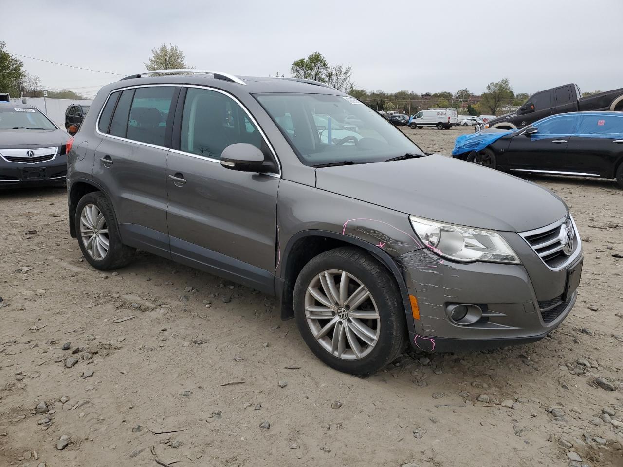 2011 Volkswagen Tiguan s