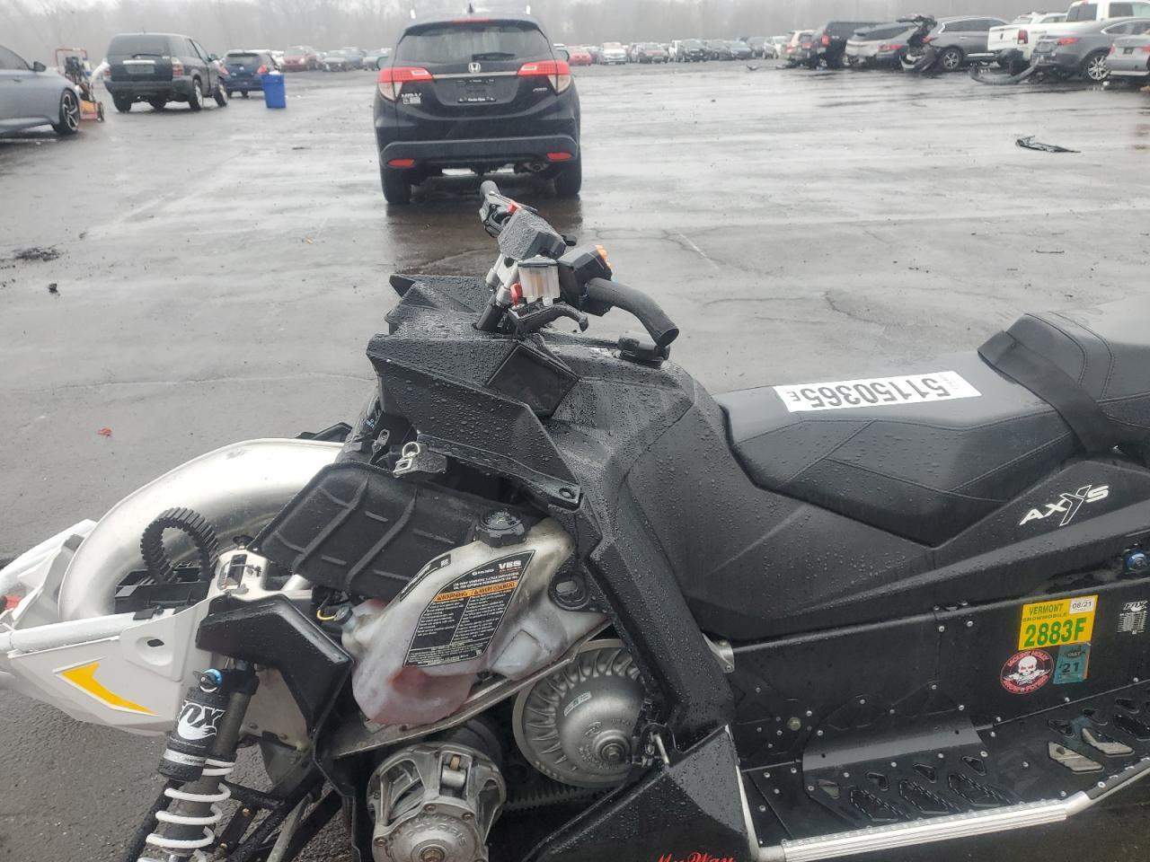 2016 Polaris Switchback