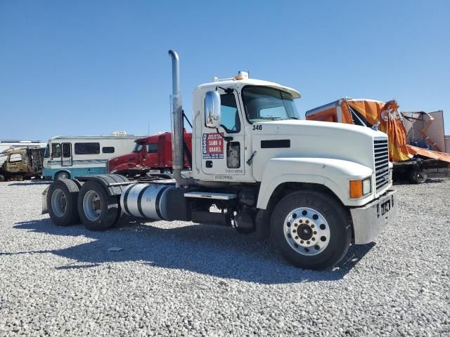 2013 Mack CHU600 Semi Truck